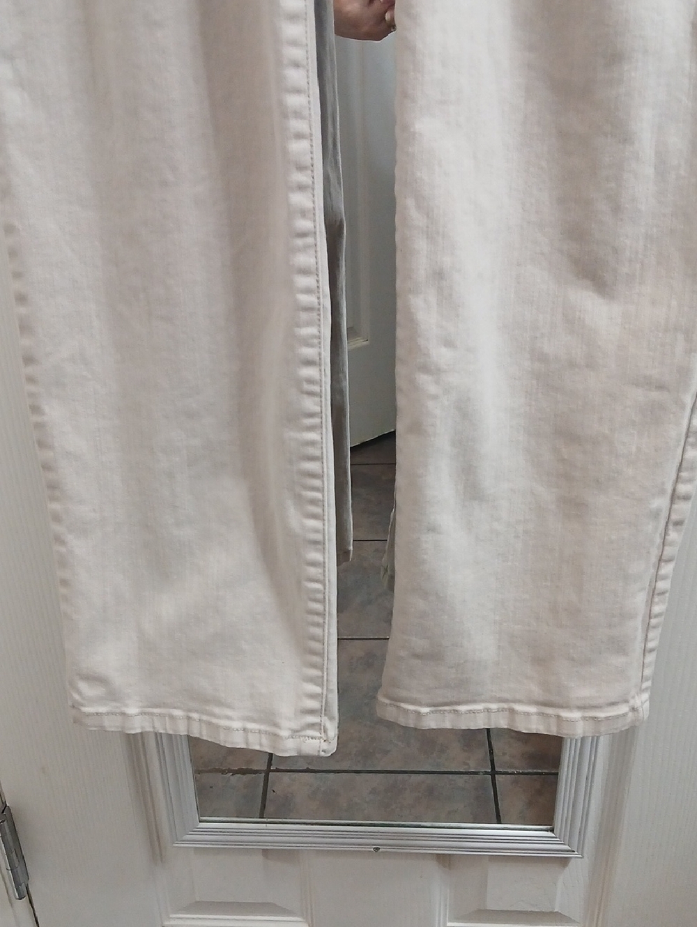 Bandolino Cream Straight-Leg Jeans Size 14 - Picture 3 of 10